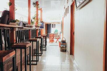 پانسیون Casa Hotel Hostal Del Cafe