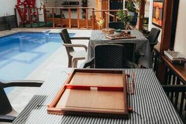پانسیون Casa Hotel Hostal Del Cafe