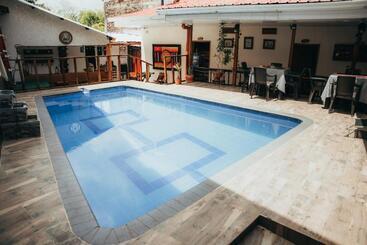 پانسیون Casa Hotel Hostal Del Cafe