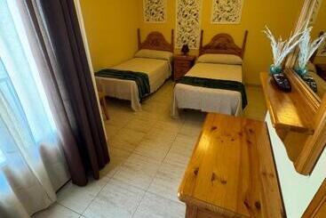 پانسیون Hostal Joaquín