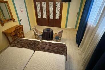 پانسیون Hostal Joaquín
