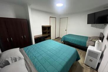 پانسیون Hostal The Marys House