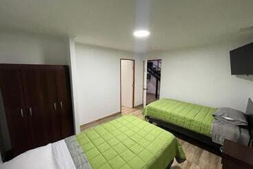 پانسیون Hostal The Marys House