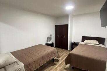 پانسیون Hostal The Marys House