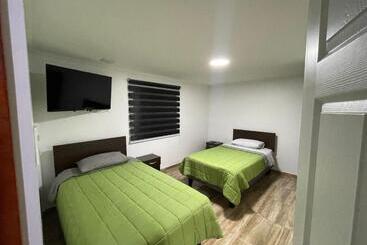 پانسیون Hostal The Marys House
