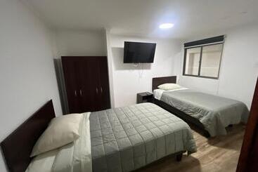 پانسیون Hostal The Marys House