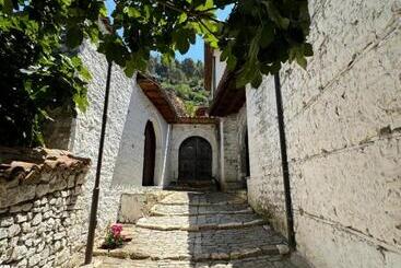 پانسیون Meroli Guesthouse