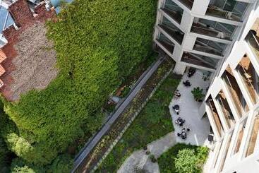 Wilmina Suites