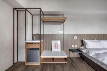 هاستل H Suite Inn