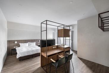 هاستل H Suite Inn