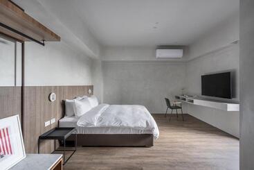 هاستل H Suite Inn
