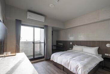 هاستل H Suite Inn