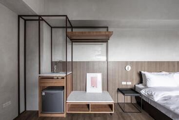 هاستل H Suite Inn