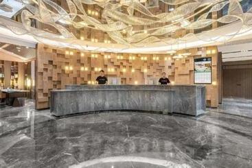 Atour Hotel Xi‘an West High Speed Railway Station North Square