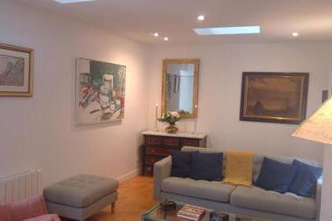 تختخواب و صبحانه L Atelier