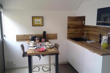 تختخواب و صبحانه L Atelier