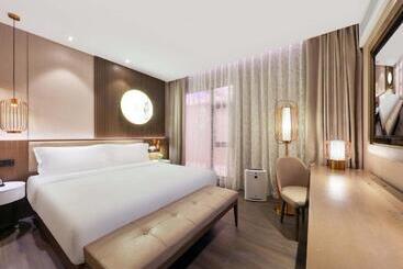 Crystal Orange Hotel   Shanghai The Bund Jinling East Road