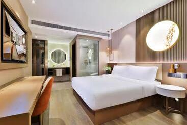Crystal Orange Hotel   Shanghai The Bund Jinling East Road