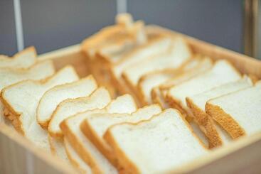 Hanting Hotel Chongqing North Railway Station Longtou Temple Park Metro Station