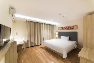 Hanting Hotel Wuhan Happy Valley