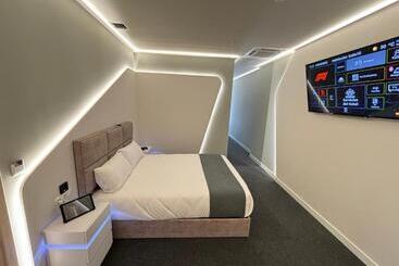 هتل کپسول Futurotel Sevilla