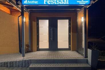 Hotell Gasthaus Karpfinger