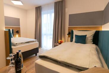 Hotell Gasthaus Karpfinger