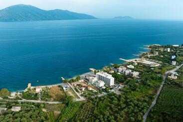 هتل Morina Beach