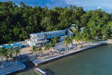 酒店 Namanday Island Resort