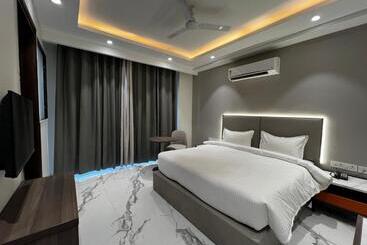 Hotel Hoften Sukh Vasa, Sector 51 Gurgaon