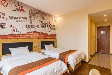 Jun Hotel Jiangsu Nanjing Jiangning District Lukou Airport Tongshan Metro Station