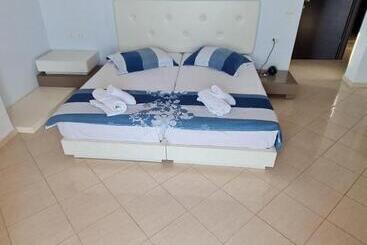 پانسیون Antigoni Bellavista Suites