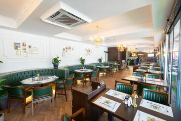 Regenesis Hotel & Spa