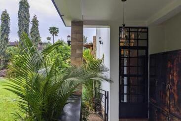 تختخواب و صبحانه Wellness Luxury Villa