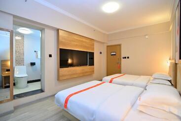 Yilong Yitang Hotel Kunming Railway Station Joy City Center