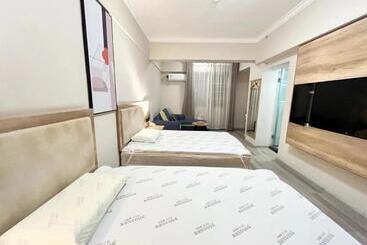 Yilong Yitang Hotel Kunming Railway Station Joy City Center