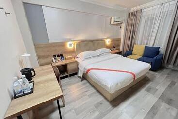 Yilong Yitang Hotel Kunming Railway Station Joy City Center