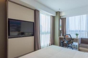 Atour Hotel Shenyang South Railway Station Municipal Government