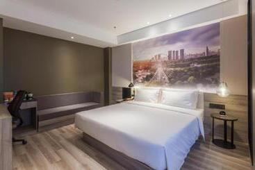 Atour Hotel Shenyang South Railway Station Municipal Government