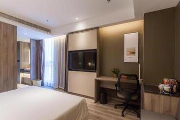 Atour Hotel Shenyang South Railway Station Municipal Government