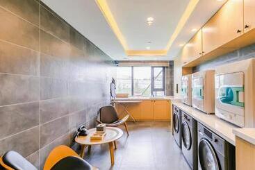 Atour Hotel Shenyang South Railway Station Municipal Government