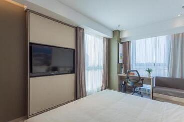 Atour Hotel Shenyang South Railway Station Municipal Government