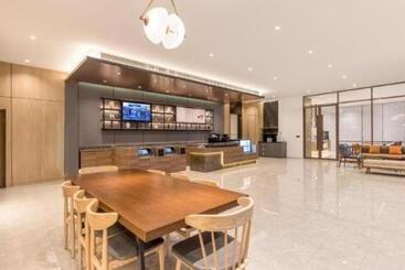 Hanting Hotel Bengbu South Railway Station