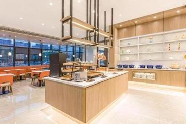 Hanting Hotel Bengbu South Railway Station