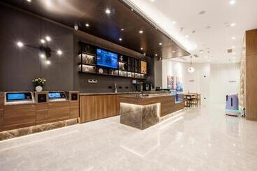 Hanting Hotel Guiyang Big Cross Square