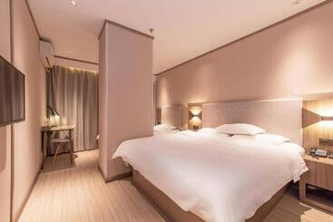 Hanting Hotel Jinan Dikou Road Long Distance Bus Terminal