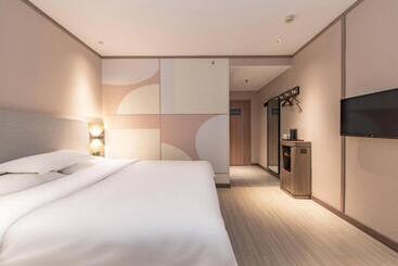 Hanting Hotel Jinan Dikou Road Long Distance Bus Terminal