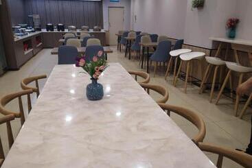 Hanting Hotel Jinan Dikou Road Long Distance Bus Terminal