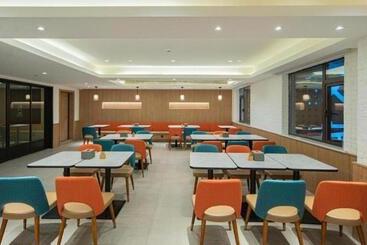 Hanting Hotel Jiujiang Railway Station Square