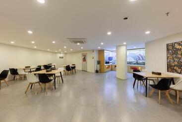 Hanting Hotel Longyan Zhongshan Road